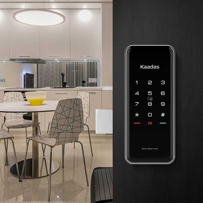 Khóa điện tử sắp hết pin có cảnh báo gì 4