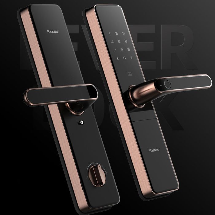Khóa cửa vân tay hết pin làm sao để mở cửa được 4