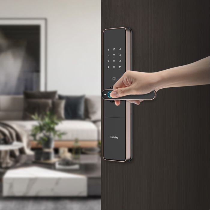 Lắp đặt khóa cửa điện tử tại Quảng Nam 4