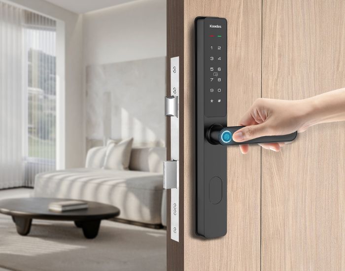 cách mở khóa cửa vân tay 6