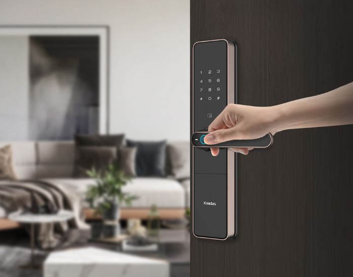 khóa từ phòng ngủ 2