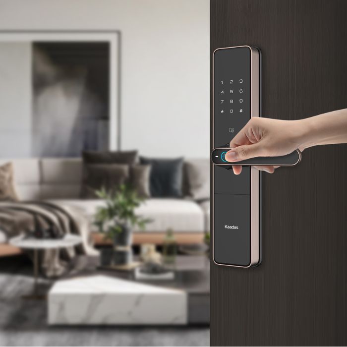 khóa cửa vân tay thẻ từ  2