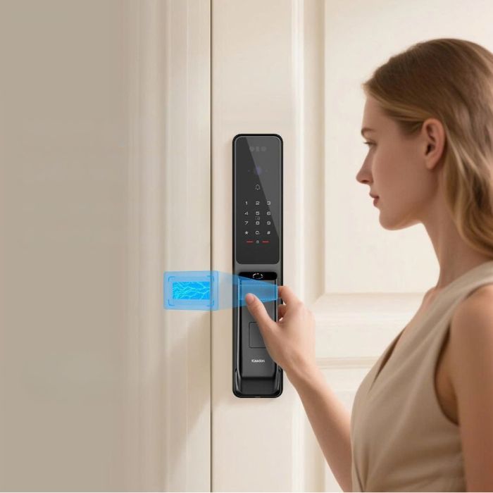 khóa vân tay cửa gỗ  4