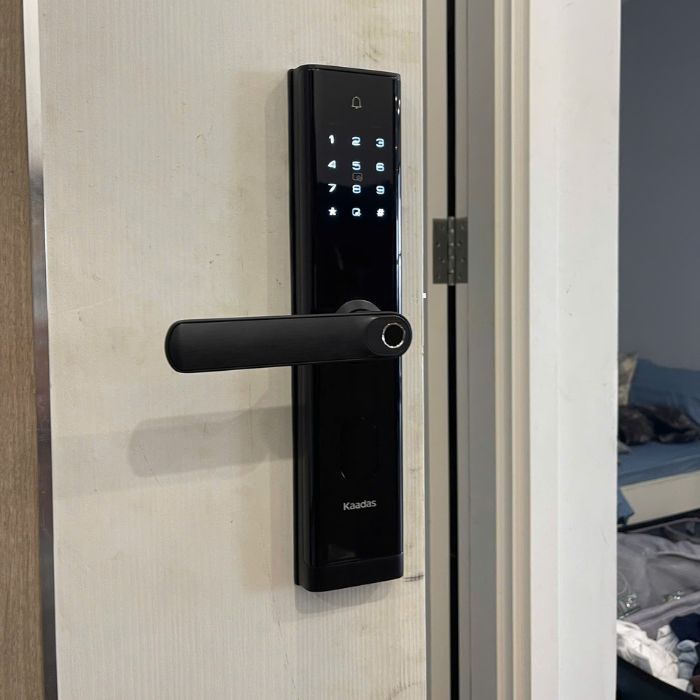 mua khóa vân tay ở đâu 1