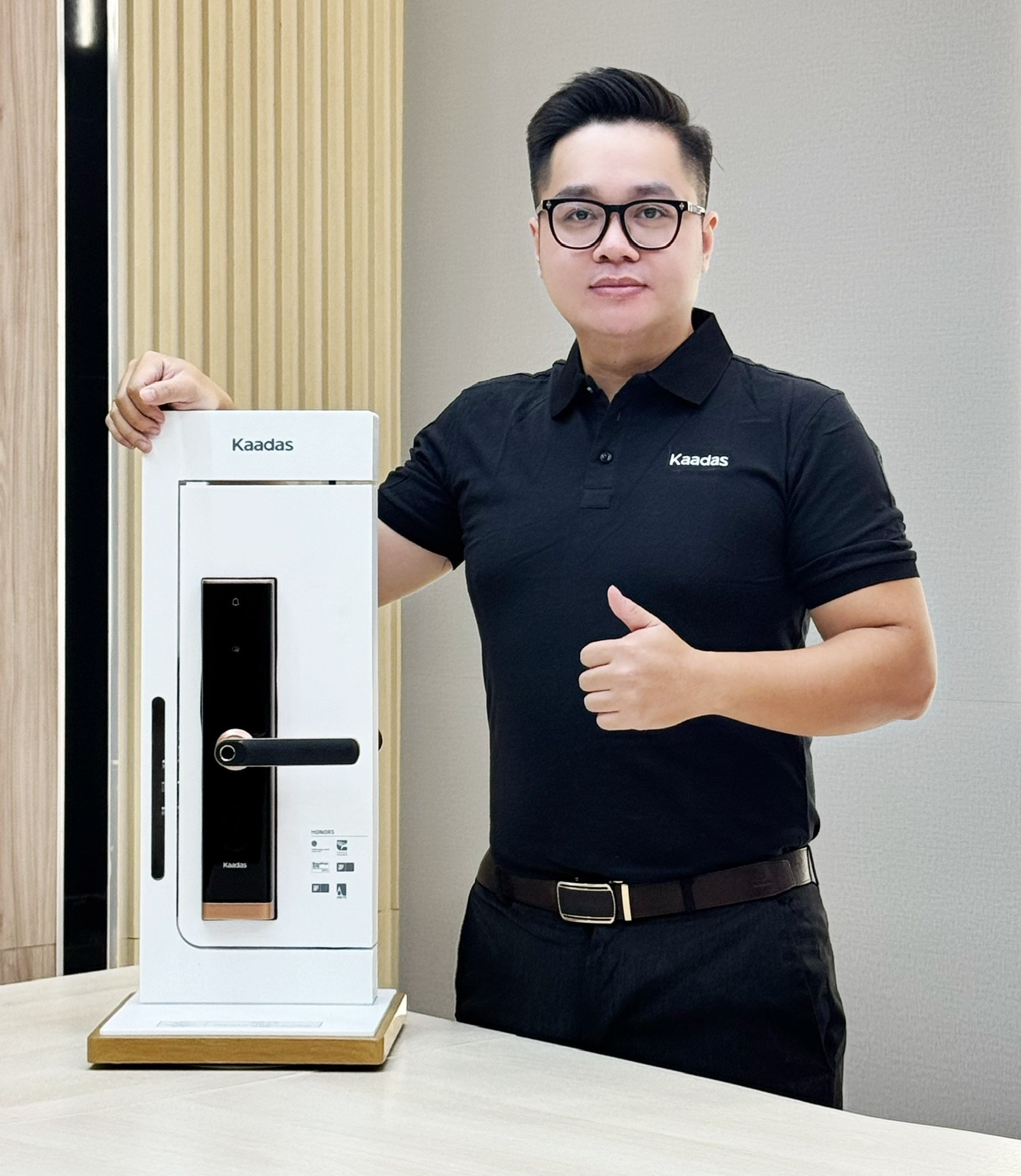 Kaadas tới - Khóa cửa như mới 1